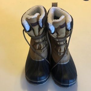 London Fog Duck Boots